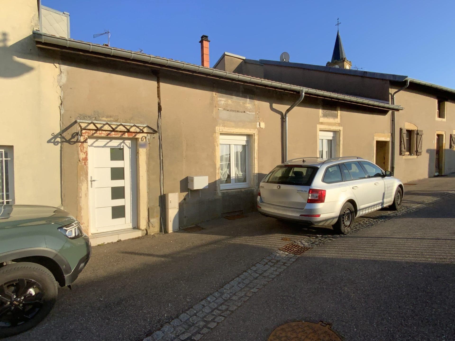 Longère de village, finition bicolore, avant intervention de T2S LUX
