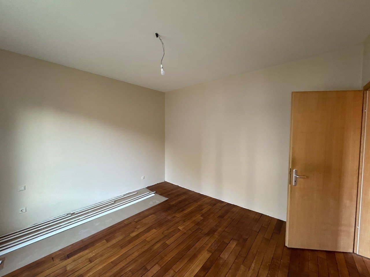 Maison, cage d’escalier et chambres, après intervention de T2S LUX