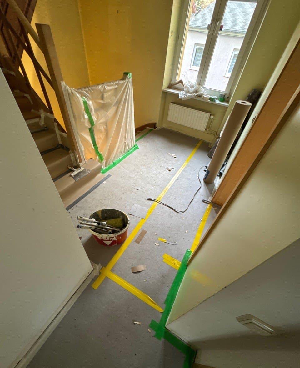 Maison, cage d’escalier et chambres, avant intervention de T2S LUX