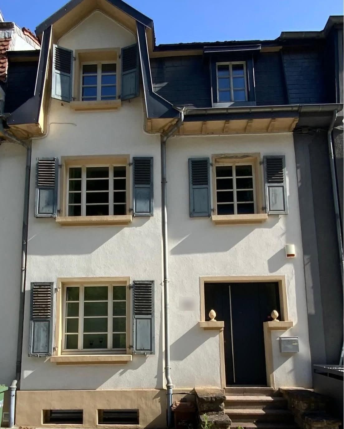 Maison de ville en bande, avant intervention de T2S LUX