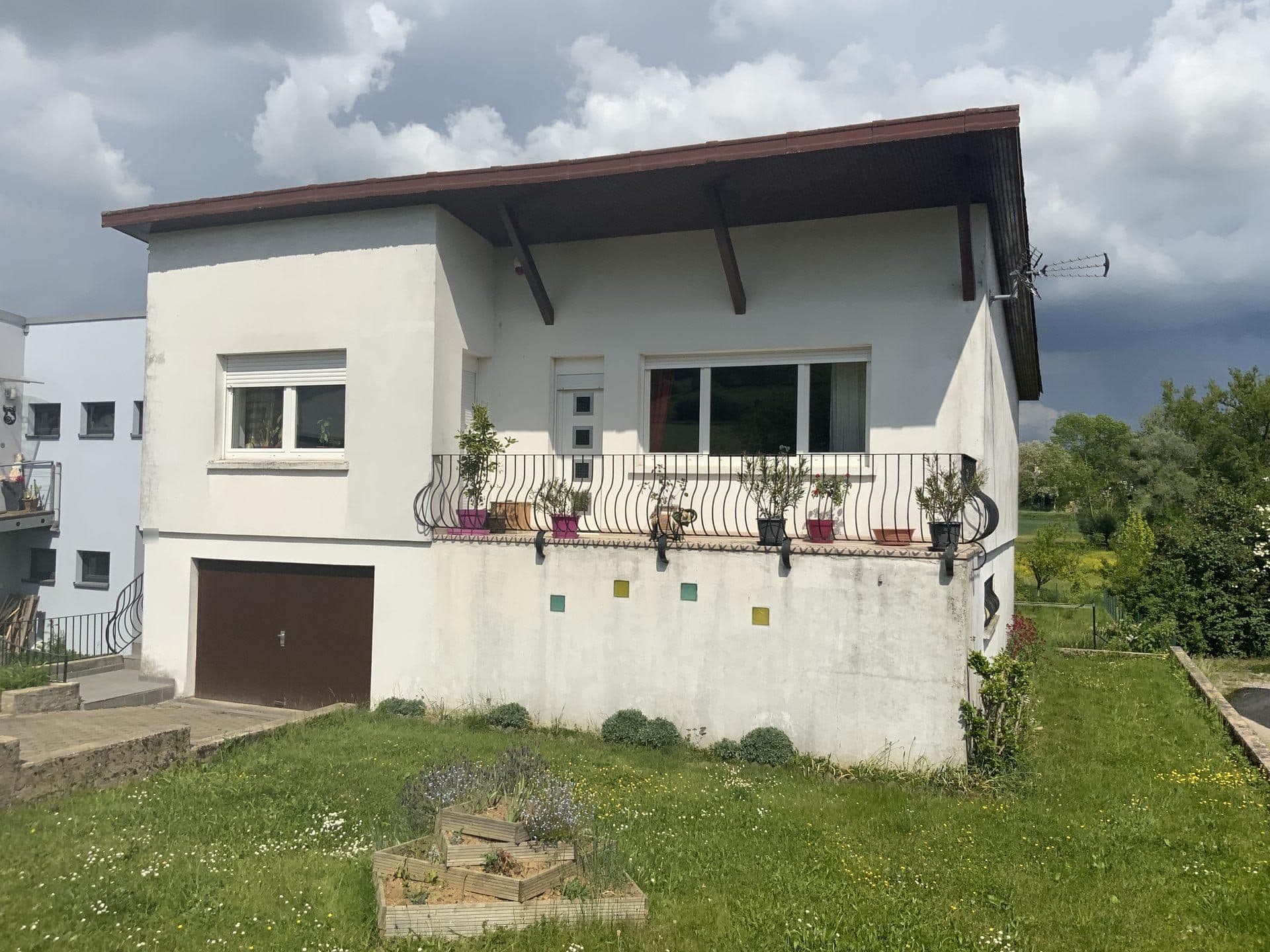 Maison à balcon filant, avant intervention de T2S LUX