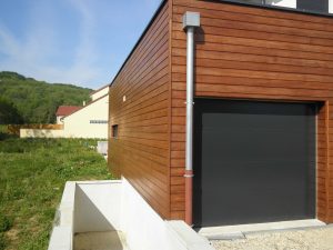 Habillage de façade lames de bois naturel